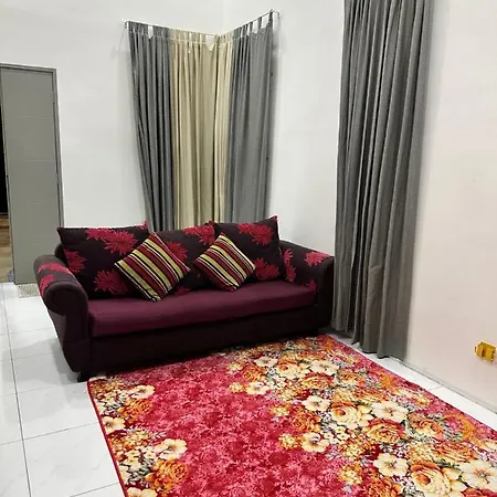 Aisy Guest House - Musllm Only Kangar Exterior photo