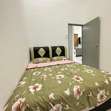 Aisy Guest House - Musllm Only Kangar Exterior photo