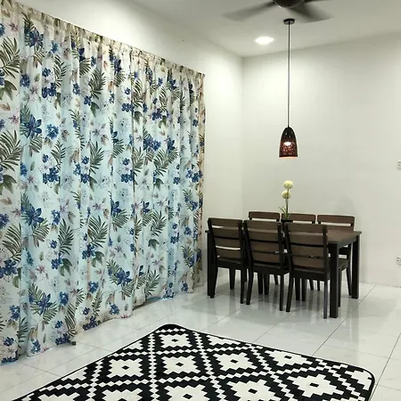 Aisy Guest House - Musllm Only Kangar Exterior photo