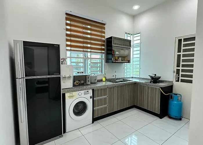 Aisy Guest House - Musllm Only