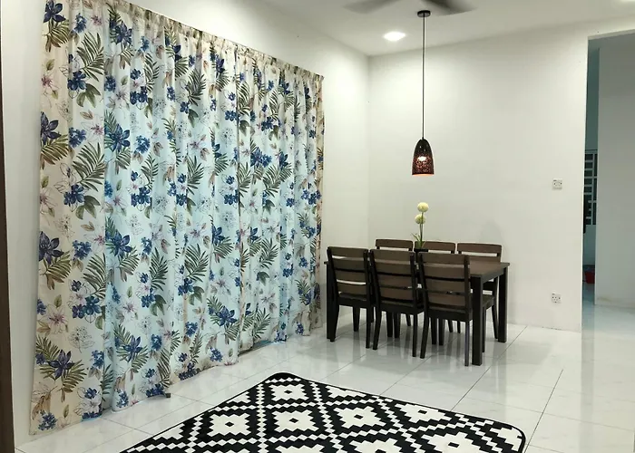 Aisy Guest House - Musllm Only